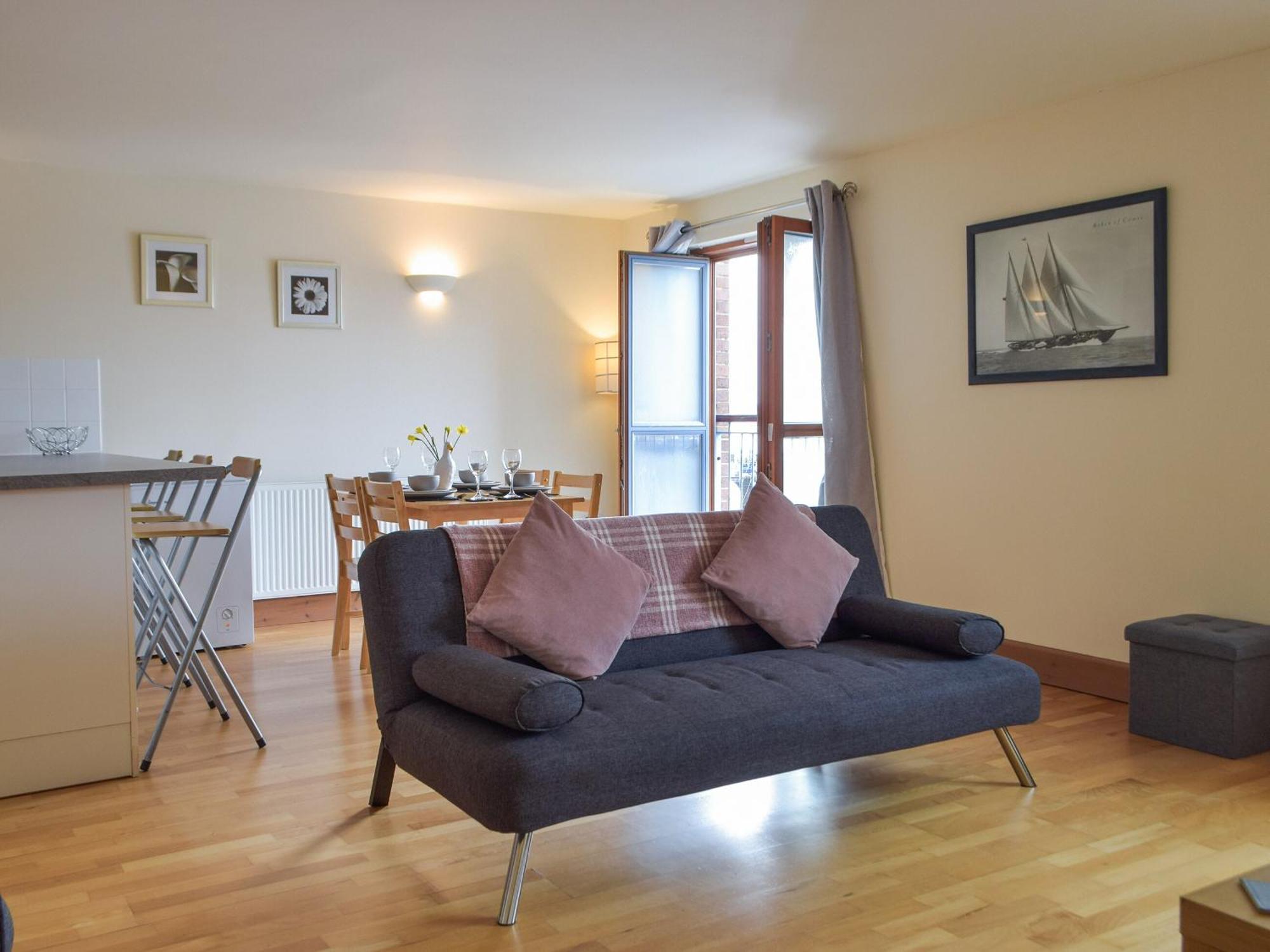 Sovereign House Milford Haven Bagian luar foto
